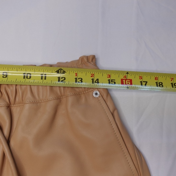 Lita By Ciara Lamb Leather wide leg Short Drawstring size Medium NWT MRSP $398 - Picture 3 of 12